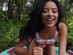 Amerikanisch, Blasen, Braunhaarige, Fingern, Würgen, Pov, Muschi, Jungendliche (18+)