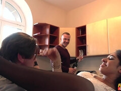 フェラチオ, 車, 浮気者, 手コキする, キッチン, レズビアン, なめる, 現実