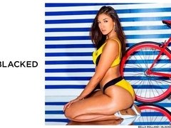 Gros seins, En levrette, Branlette thaïlandaise, Hard, Interracial, Embrassement, Seins naturels, Adolescente