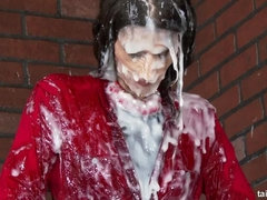 Bruinharig, Sperma shot, Seksspeelgoed, Muurgat, Natuurlijk, Slipje, Roken, Tieten likken