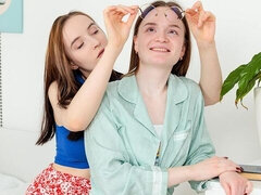 Erika Mori and Angie Swanson are enjoying face sitting so much