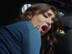 Любители, Минет, Брюнетки, В машине, Бритые, Молоденькие