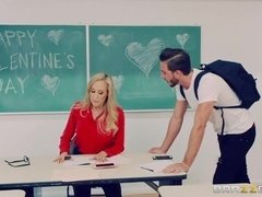 Grosse titten, Blondine, Hundestellung, Fingern, Milf, Strümpfe, Lehrer, Titten