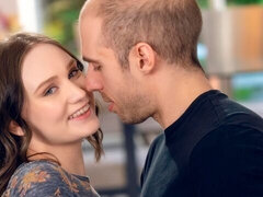 Enthousiasteling, Grote kont, Pijpbeurt, Bruinharig, Natuurlijke tieten, Geschoren, Kort haar, Tiener