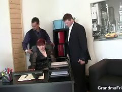 Oudere vrouw, Masturbatie, Rijpe lesbienne, Moeder, Realiteit, Roodharige vrouw, Stiefmoeder, Kousen