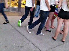 Amateur, Culo, Rubia, Al aire libre, Público, Voyeur