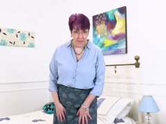 イギリス人, ズームショット, エロ熟女, ディルド, Hd, オナニー, 淫乱熟女, 穴開きパンティ