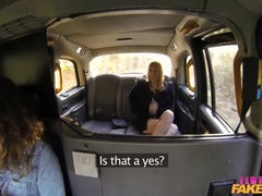 Enthousiasteling, Lieveling, Auto, Vrouw, Vingeren, Lesbisch, Likken, Kut duiken