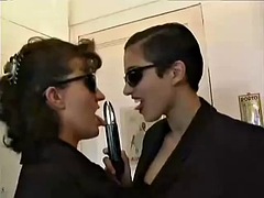 フィストファック, フランス人, レズビアン