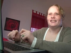 Rondelette, Allemand, Hard, Fait maison, Mature, Mère que j'aimerais baiser, Bureau, Jarretelles