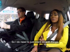 Grosse titten, Blasen, Auto, Hundestellung, Im freien, Pov, Muschi, Arsch lecken