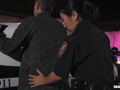 Asiatisch, Blasen, Braunhaarige, Auto, Chinesisch, Paar, Jeans, Im freien