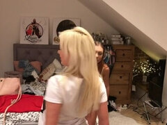 18 jahre, Tschechisch, Fetisch, Nackt, Party, Rotschopf, Scherzbold, Jungendliche (18+)