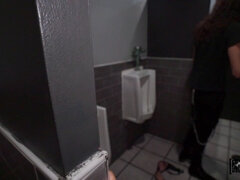 Luna Luxe gets fucked by Derek Savage standing