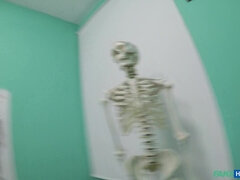 Amateur, Rubia, Atragantadas, Tacones, Lamidas, Nalgadas, Uniforme, Voyeur