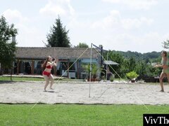 Dichtbij, Vingeren, Spel, Lesbisch, Orgasme, Buiten, Kut duiken, Roodharige vrouw