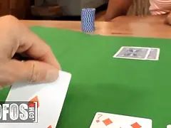 Grosse bite, Sucer une bite, Éjaculer dans la bouche, En levrette, Hard, Énorme, Monstre, Nénés