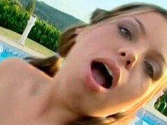 Amateur, Verga grande, Tetas naturales, Al aire libre, Piscina, Flaco, Adolescente, Tetas