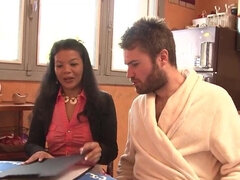 In den arsch, Asiatisch, Blasen, Nahaufnahme, Französisch, Hd, Küche, Strümpfe