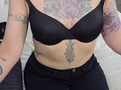 Amateur, Sucer une bite, Bâillonner, Gothique, Gode énorme, Orgasme, Solo, Pute
