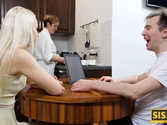 Sucer une bite, Frère, Hard, Réalité, Russe, Rasée, Adolescente, Nénés