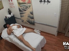 Shameless tart mind-blowing massage sex clip