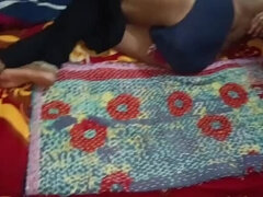 Sucer une bite, Première fois, Femme au foyer, Indienne, Maman, Douleur, Soeurs, Fils