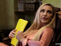 Culo grande, Verga grande, Rubia, Lamidas, Monstruo, Tetas naturales, Oficina, Tetas