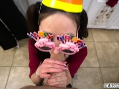 Brunette brune, Gorge profonde, Queue, Bâillonner, Hd, Lingerie, Mère que j'aimerais baiser, Fessée