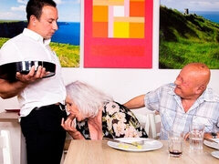 素人, フェラチオ, イく瞬間, 顔射, 毛深い, 熟年, オマンコ, ショートヘア