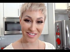 Gros cul, Gros seins, Sucer une bite, Femme couguar, Mature, Mère que j'aimerais baiser, Maman, Adolescente