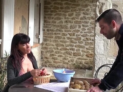 Anal, Gros seins, Sucer une bite, Brunette brune, Plantureuse, Français, Hd, Mère que j'aimerais baiser