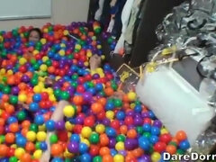 Mamada, Morena, Residencia universitaria, Juegos, Lamidas, Pequeña, Coño, Flaco