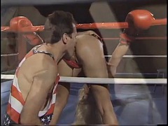 お尻, デカパイ, ブロンド, フェラチオ, なめる, 淫乱熟女, スポーツ, タトゥー