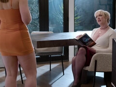 Stellung 69, Grosser arsch, Geschnappt, Küssen, Lesbisch, Milf, Stiefmutter, Jungendliche (18+)