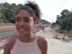 Большой член, Минет, Платье, Межрасовый секс, На публике, Киски, Тощие, Сиськи