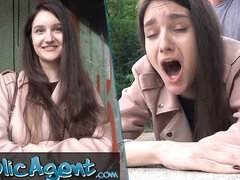 Amateur, Brunette brune, Plantureuse, Collège université, Orgasme, De plein air, Public, Adolescente