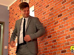 Grosse bite, Blonde, En levrette, Hd, Seins naturels, Orgasme, Criant, Esclave