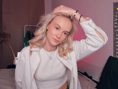 Blonde Teen Camgirl - Homemade solo on webcam