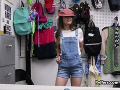 18 jaar, Enthousiasteling, Lul, Hondjeshouding, Hardcore, Kantoor, Tiener, Tieten likken