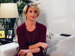 Blond, Rondborstig, Lesbisch, Moeder die ik wil neuken, Natuurlijke tieten, Klein, Trio, Tieten likken