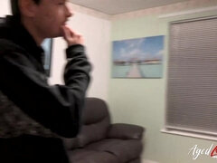 Tetas grandes, Mamada, Tetona, Sexo duro, Maduro, Tetas naturales, Paja con tetas, Tetas