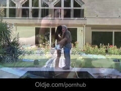 Bruinharig, Vies, Hondjeshouding, Opa, Rijpe lesbienne, Kut duiken, Roemeense, Tiener