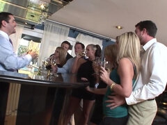 Chica, Verga grande, Mamada, Corridas, Corridas faciales, Sexo duro, Madres para coger, Orgía