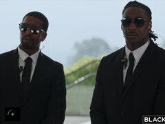 Leger, Gek, Hondjeshouding, Kut duiken, Rijden, Slet, Tatoeage, Nat