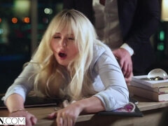 Rubia, Mamada, Garganta profunda, Corridas faciales, Lamidas, Lencería, Coño, Montar