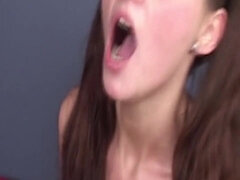 Brunette brune, Fait maison, Lesbienne, Masturbation, Jouets