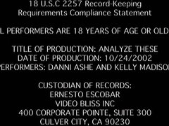 Grosse titten, Blondine, Vollbusig, Arzt, Lesbisch, Milf, Natürlichen titten, Büro