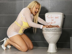 Amateur, Culo grande, Tetas grandes, Rubia, Masturbación, Madres para coger, Orinar, Solo