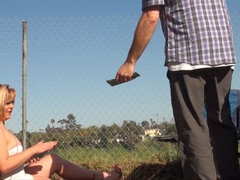 Entre bastidores, Dominación, Dominacion femenina, Al aire libre, Público